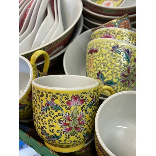 452 - CARTON - CHINESE FAMILLE JEUNE AND ROSE RICE BOWLS, LADLES, AND SERVING DISHES