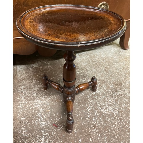 196 - ELM DISH TOPPED BOBBIN REEL TURNED TRIPOD TABLE