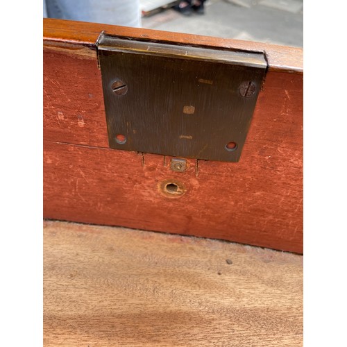 197 - GEORGE III MAHOGANY HEPPLEWHITE TYPE TWO OVER TWO DRAWER CHEST ON DISPLAY BRACKET FEET L104CM H82CM ... 