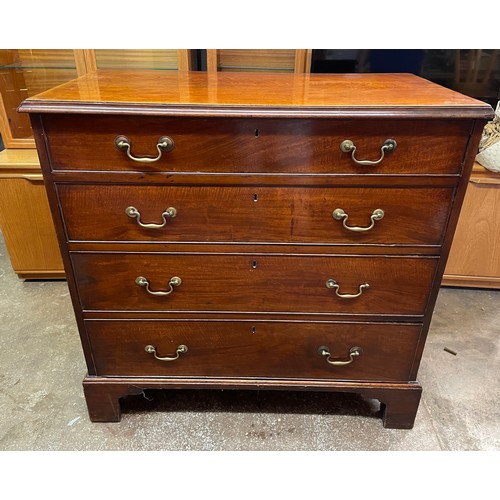 85 - GEORGE III MAHOGANY CADDY TOP CHEST OF FOUR GRADUATED DRAWERS ON BRACKET FEET L94.5CM W51CM H90CM