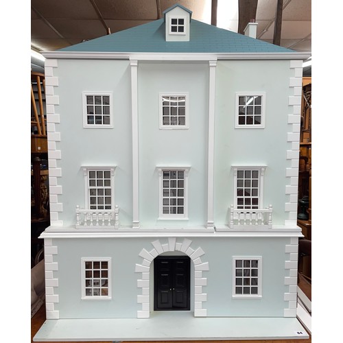 84 - GEORGIAN DESIGN TOWN HOUSE DOLLS HOUSE WITH BALUSTRADE AND QUALITY FURNITURE