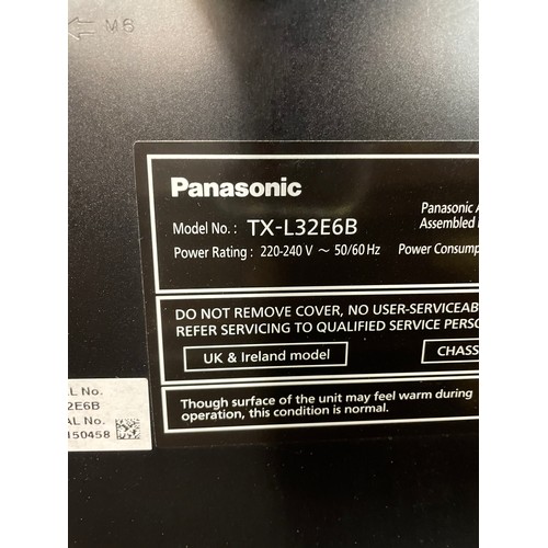 10 - PANASONIC TV