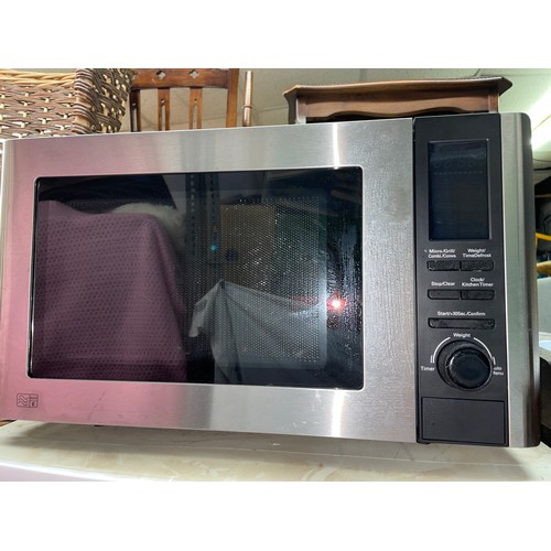 32A - STAINLESS STEEL MICROWAVE OVEN