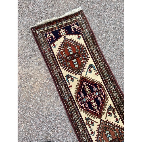 67 - GEOMETRIC PATTERN FRINGE CARPET RUNNER