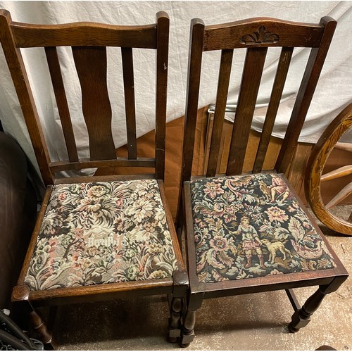 40 - FOUR OAK TURNED LEG DINING CHAIRS