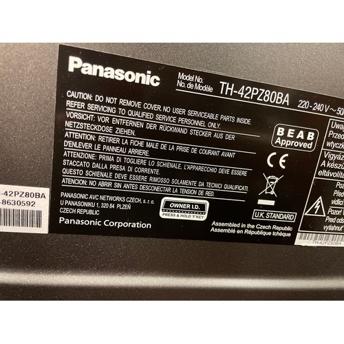 64 - PANASONIC VIERA TV