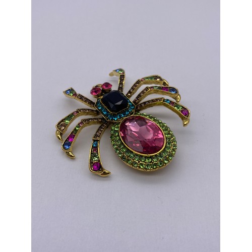 727 - LARGE MULTI COLOURED STONE SET SPIDER BROOCH