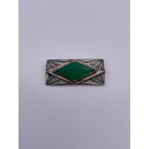 713 - ART DECO INSPIRED LEROYER BASE METAL LOZENGE BAR BROOCH