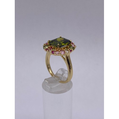 730 - SIMULATED PERIDOT AND MULTI STONE CLUSTER DRESS RING SIZE S