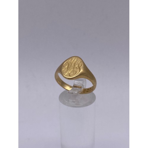 736 - 18CT YELLOW GOLD OVAL SIGNET RING WITH MONOGRAMMED ENGRAVED INITIALS SIZE T 6.2G APPROX