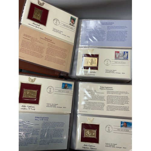 677 - POSTAL COMMEMORATIVE SOCIETY GOLDEN REPLICAS OF UNITED STATES STAMPS IN TWO VOLUMES