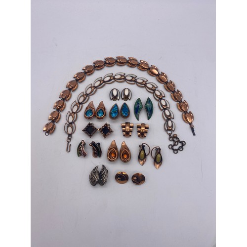 700A - SELECTION OF MAINLY SCANDINAVIAN COPPER JEWELLERY CLIP ON EARRINGS AND NECKLACE INC. HOPE DENMARK