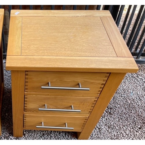 42 - CONTEMPORARY OAK THREE DRAWER BEDSIDE CHEST