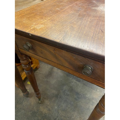 59 - EARLY 19TH CENTURY MAHOGANY PEMBROKE TABLE ON RING TURNED LEGS