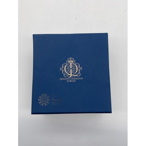 450 - ROYAL MINT QUEENS DIAMOND JUBILEE UK £5 GOLD PLATED SILVER PROOF COIN
