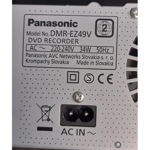 329 - PANASONIC VHS DVD PLAYER
