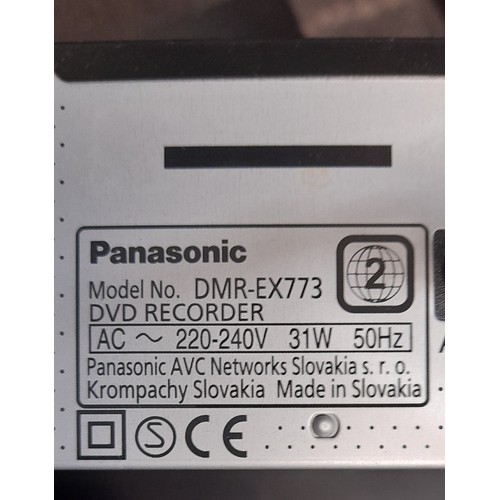 329 - PANASONIC VHS DVD PLAYER