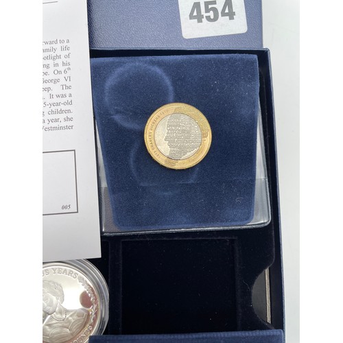 454 - TURKS AND CAICOS PROOF QUEEN ELIZABETH II DUAL BONDED COIN, QUEEN VICTORIA SILVER CROWN, GIBRALTAR 2... 