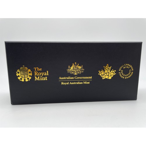 424 - ROYAL MINT THE LONGEST REIGNING MONARCH OF THE COMMONWEALTH 2015 ROYAL SILVER COIN COLLECTION