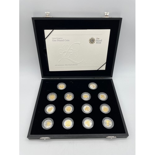 425 - ROYAL MINT 25TH ANNIVERSARY SILVER PROOF UK £1 COIN SET