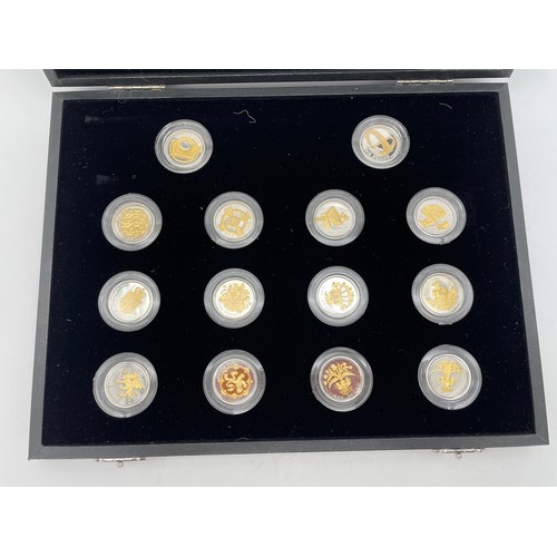 425 - ROYAL MINT 25TH ANNIVERSARY SILVER PROOF UK £1 COIN SET