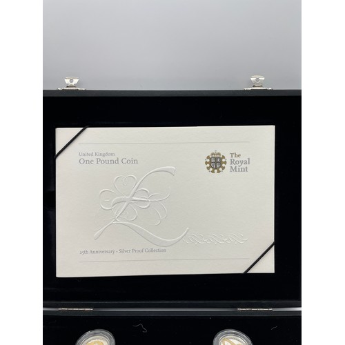 425 - ROYAL MINT 25TH ANNIVERSARY SILVER PROOF UK £1 COIN SET