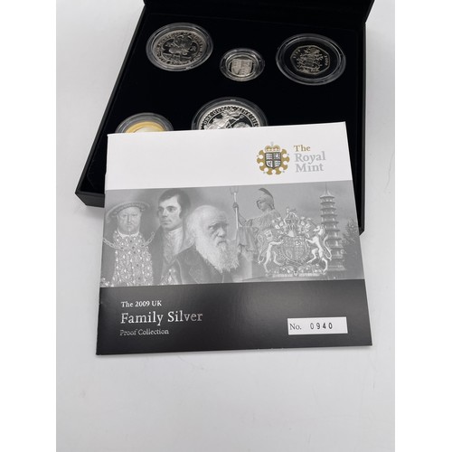 405 - ROYAL MINT 2009 UK FAMILY SILVER PROOF COLLECTION