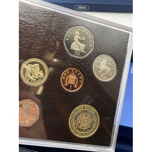 415 - ROYAL MINT UK 2004 STANDARD BASE METAL PROOF COIN SET