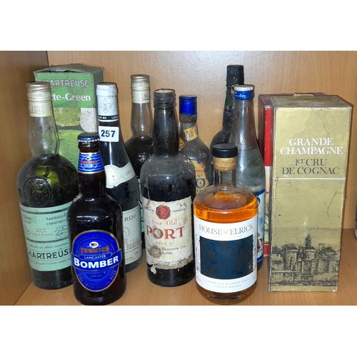 257 - VARIOUS BOTTLES OF WINES AND SPIRITS