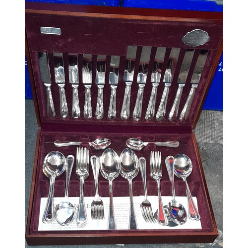 234 - 44 PIECE COOPER LUDLUM SILVER PLATED CANTEEN OF CUTLERY PLUS BOXED PASTRY FORKS, BUTTER KNIVES, AND ... 