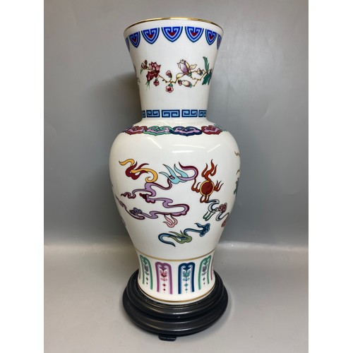 214 - PAIR OF FINE PORCELAIN THE DANCE OF THE CELESTIAL DRAGON BALUSTER VASES