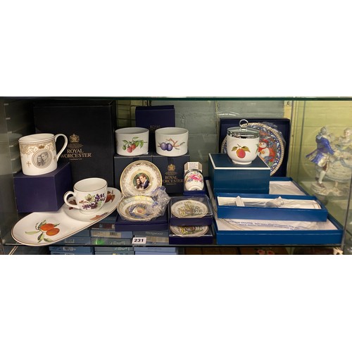 231 - SHELF - BOXED ROYAL WORCESTER EGG CODDLERS, COTSWOLD FRUIT PATTERN BOWLS, BREAKFAST CUP AND SAUCER, ... 