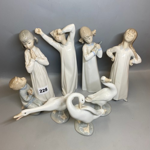 228 - FOUR LLADRO FIGURES OF BEDTIME CHILDREN AND A TRIO OF GEESE