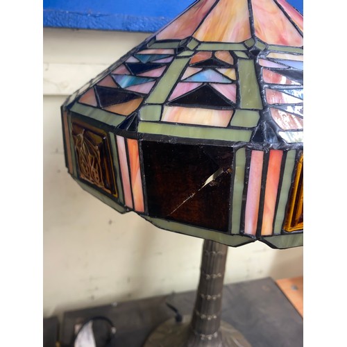 278 - REPRODUCTION TIFFANY INSPIRED TABLE LAMP WITH STAINED GLASS SHADE A/F