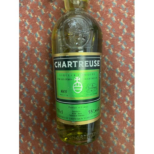 257 - VARIOUS BOTTLES OF WINES AND SPIRITS