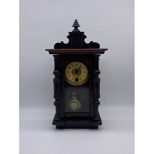 269 - VICTORIAN PENDULUM MANTEL CLOCK