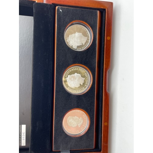 424 - ROYAL MINT THE LONGEST REIGNING MONARCH OF THE COMMONWEALTH 2015 ROYAL SILVER COIN COLLECTION