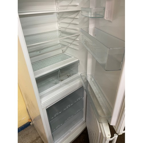 59 - SIEMANS FRIDGE FREEZER