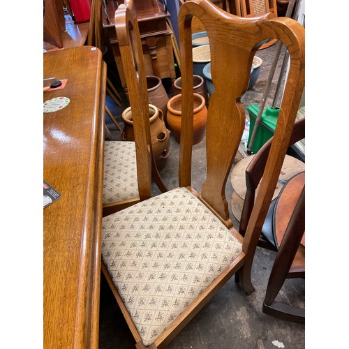 70 - OAK D END DINING TABLE WITH SIX QUEEN ANNE DESIGN UPHOLSTERED DINING CHAIRS