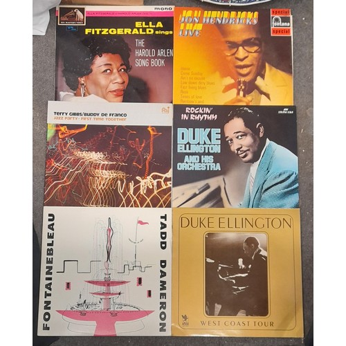 330 - CRATE OF VINLY LPS JAZZ MALE AND FEMALE VOCALISTS BIG BANDS AND ORCHESTRAS, ELLA FITZGERALD, BILLIE ... 