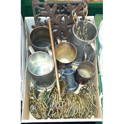 342 - SMALL BOX OF HORSE BRASSES, PEWTER AND PLATED TANKARDS, TRIVET