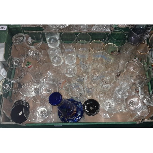 370 - BOX - VARIOUS DRINKING GLASSES AND PAIR OF DOULTON CRYSTAL WINE GLASSES