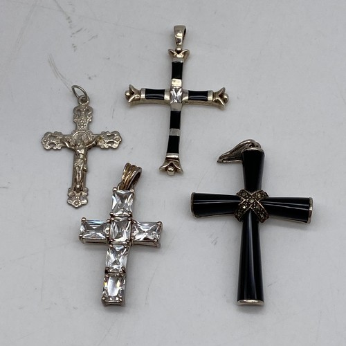 516 - SILVER JEWELLERY INC ONYX AND DIAMANTE CROSS, PENDANT, AMETHYST SET DROPPER NECKLACE, ONYX BROOCH/PE... 