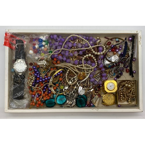 518 - TRAY OF MISCELLANEOUS COSTUME JEWELLERY AND WRISTWATCH