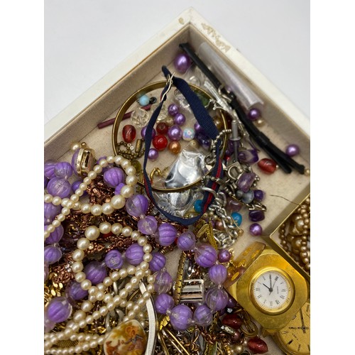 518 - TRAY OF MISCELLANEOUS COSTUME JEWELLERY AND WRISTWATCH