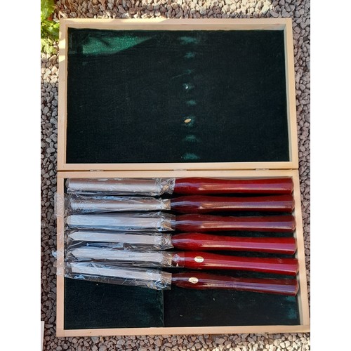 216A - CASED SET OF CROWN BILL JONES WOOD TURNING CHISELS