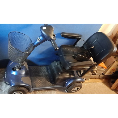 195C - LIGHT WEIGHT MOBILITY NATION SCOOTER WITH BATTERY CHARGER