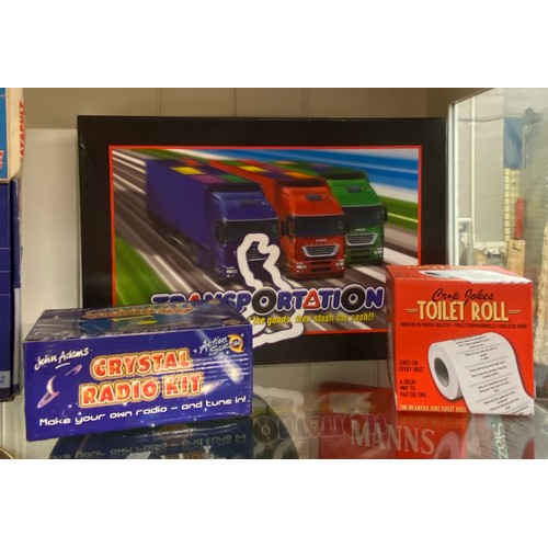 274 - SELECTION OF BOXED TOYS, WALL RIDER ANTI GRAVITY CAR, CRYSTAL RADIO KIT, SLOT MACHINE MONEY BOX, MYS... 