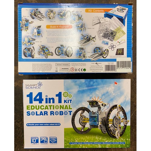 275 - EDUCATIONAL SOLAR ROBOT KIT, MECCANO SPY KEE MICRO, SALT WATER MOTOR CYCLE