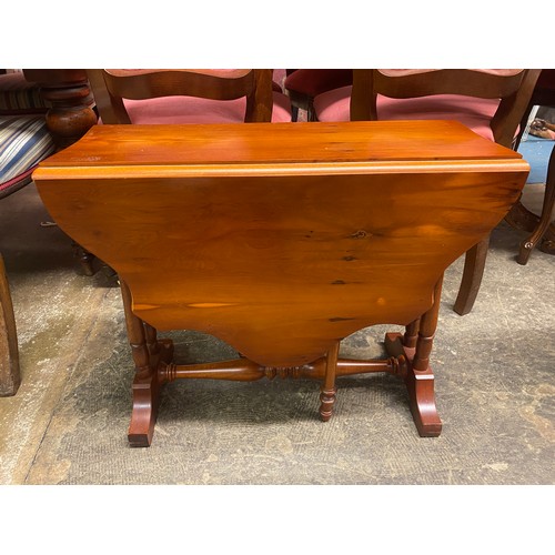 11 - YEW BUTTERFLY DROP FLAP SUTHERLAND TYPE TABLE